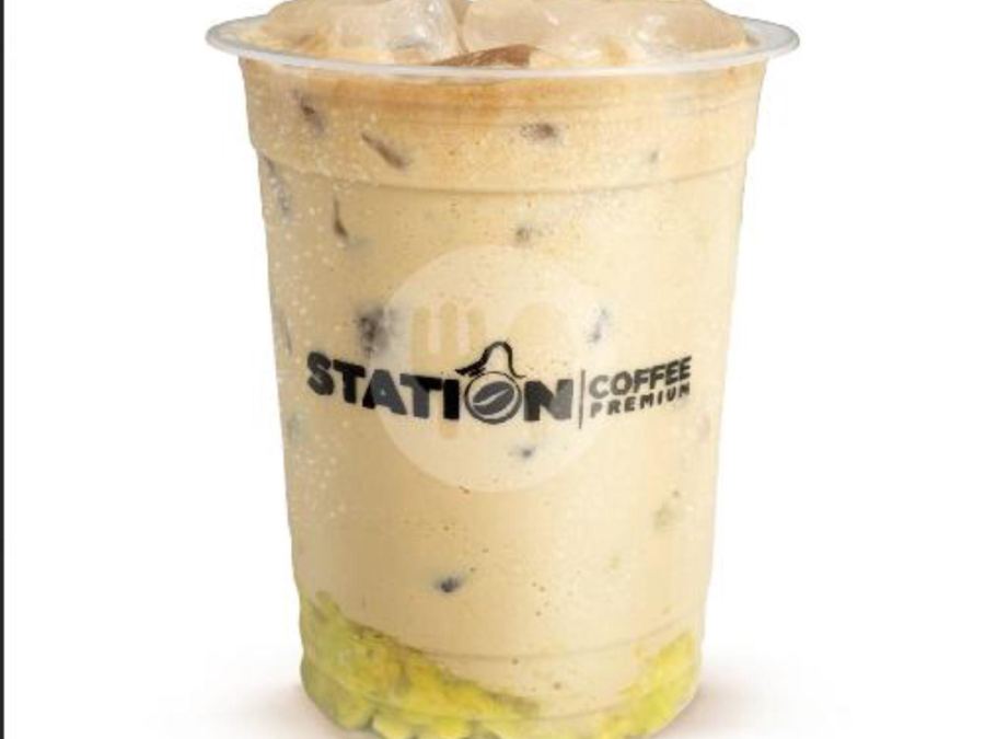 Sajian Avocado Coffee di Station Coffee Premium