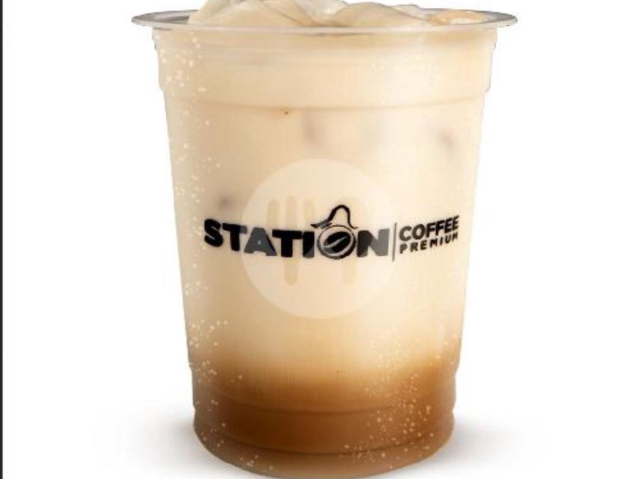 Sajian Es Kopi Aren di Station Coffee Premium