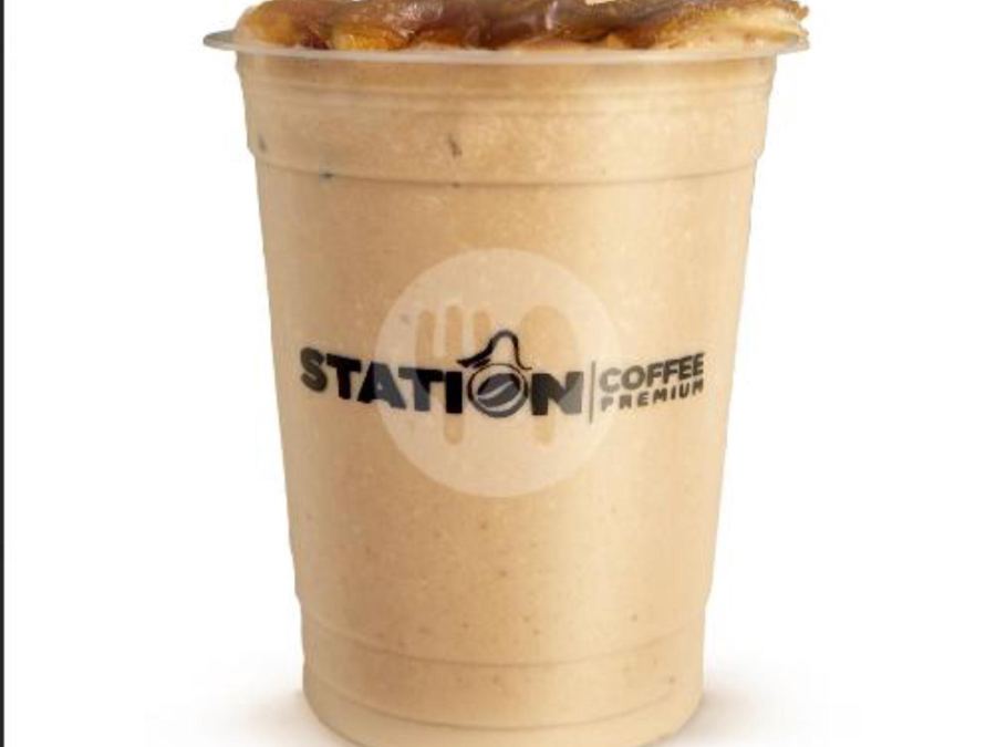 Sajian Kopi Susu Kurma di Station Coffee Premium