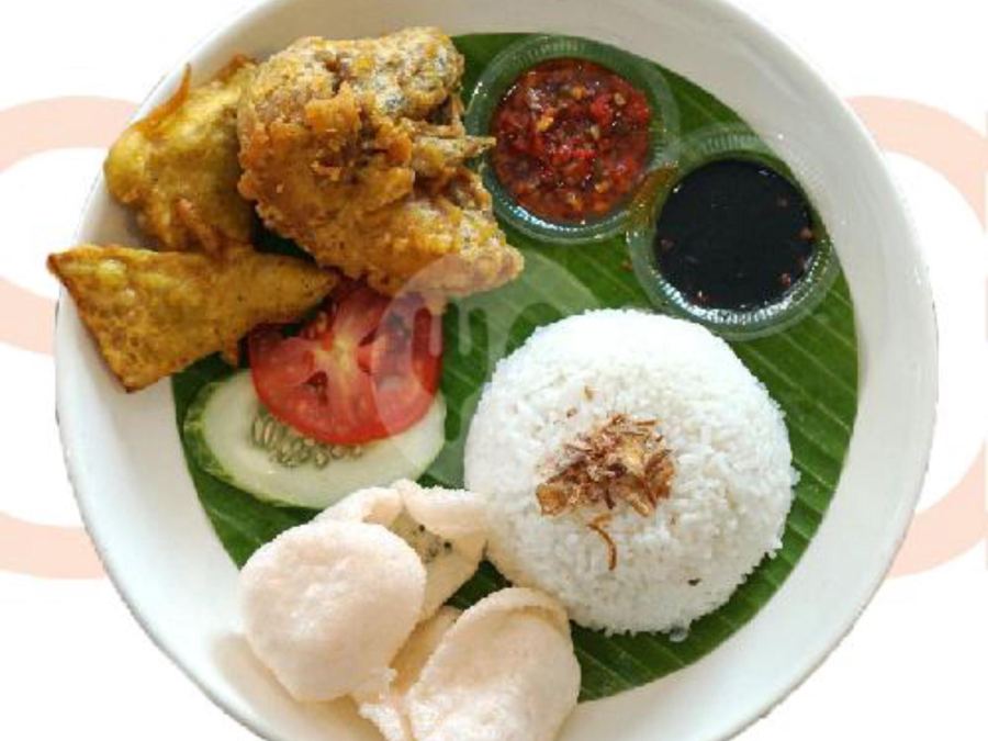 Sajian Nasi Ayam Geprek di Station Coffee Premium